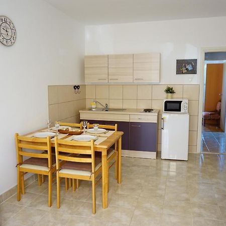 Apartment Jelena Fazana Exterior photo