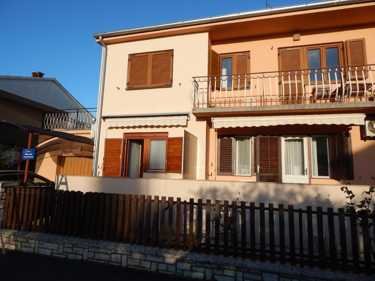 Apartment Jelena Fazana Exterior photo