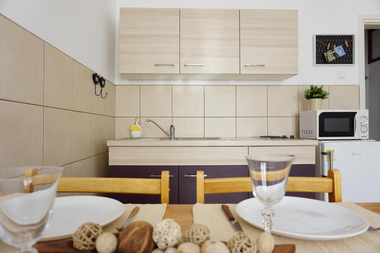 Apartment Jelena Fazana Exterior photo