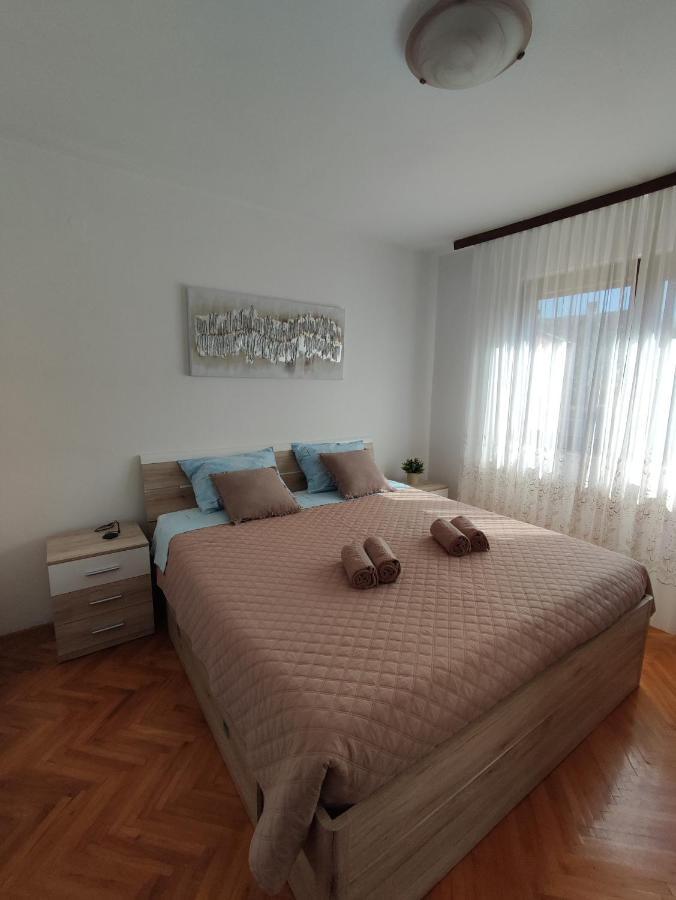 Apartment Jelena Fazana Exterior photo